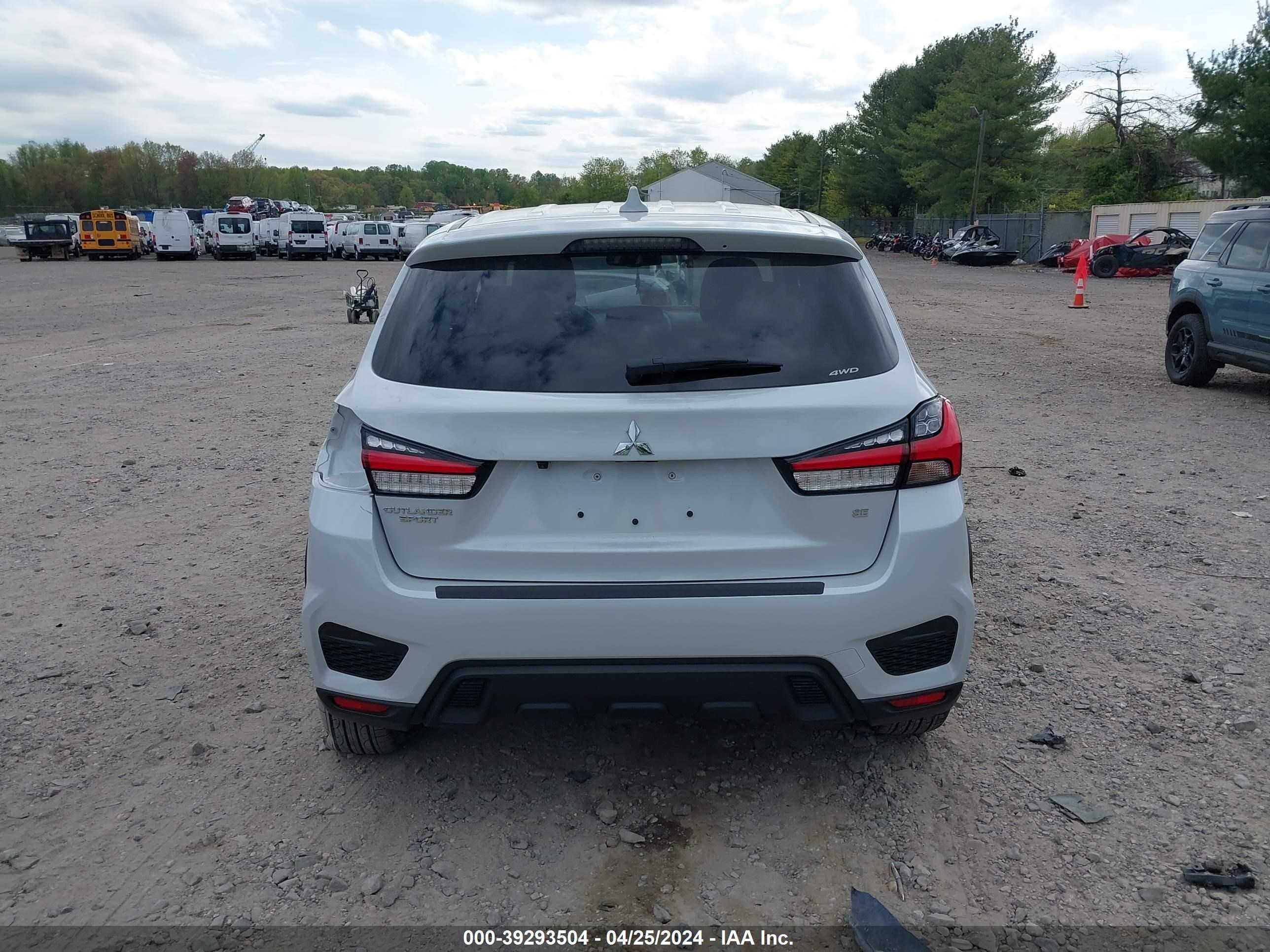 Photo 15 VIN: JA4ARUAU1RU007574 - MITSUBISHI OUTLANDER 