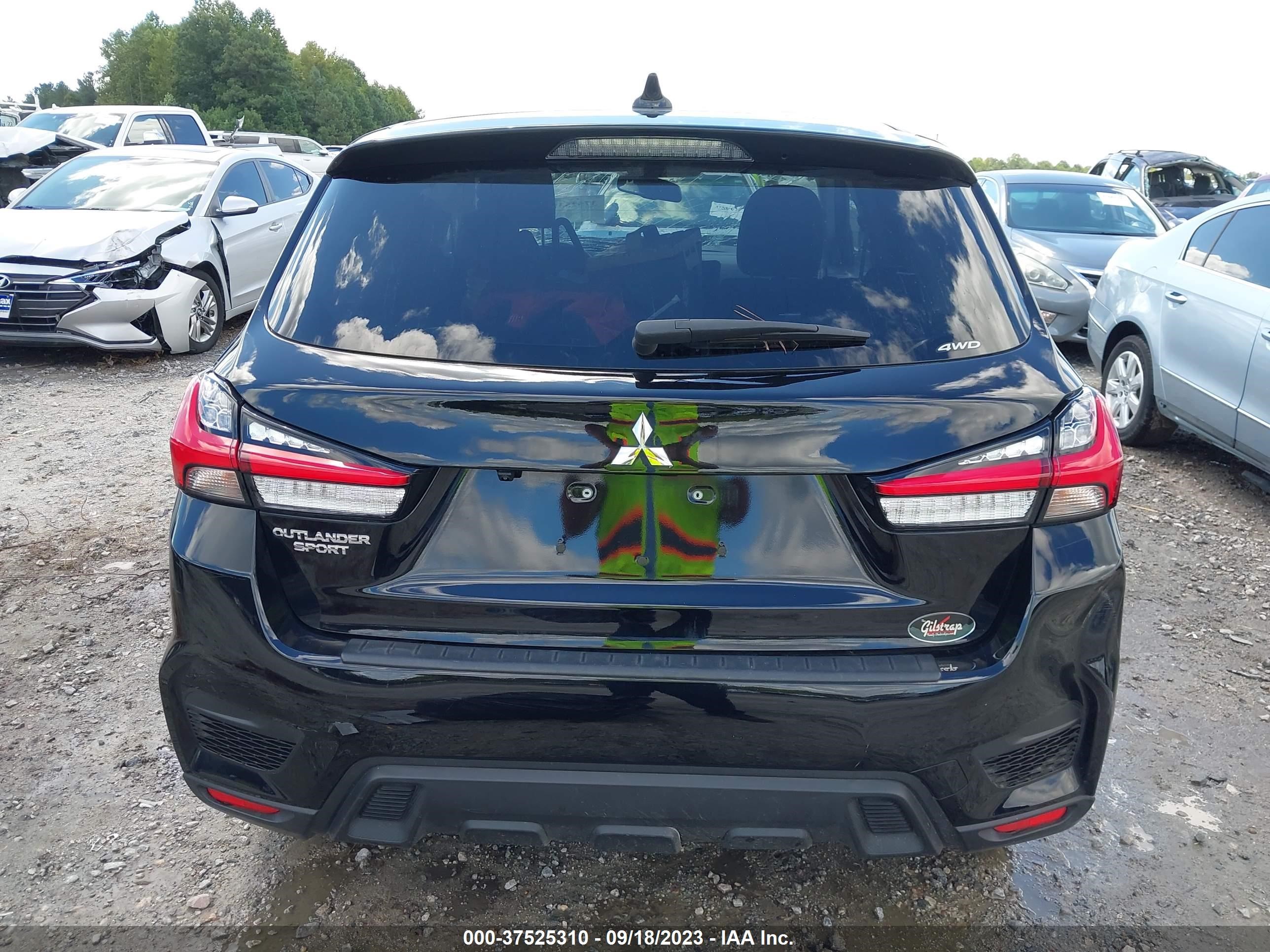 Photo 15 VIN: JA4ARUAU7PU008001 - MITSUBISHI OUTLANDER 