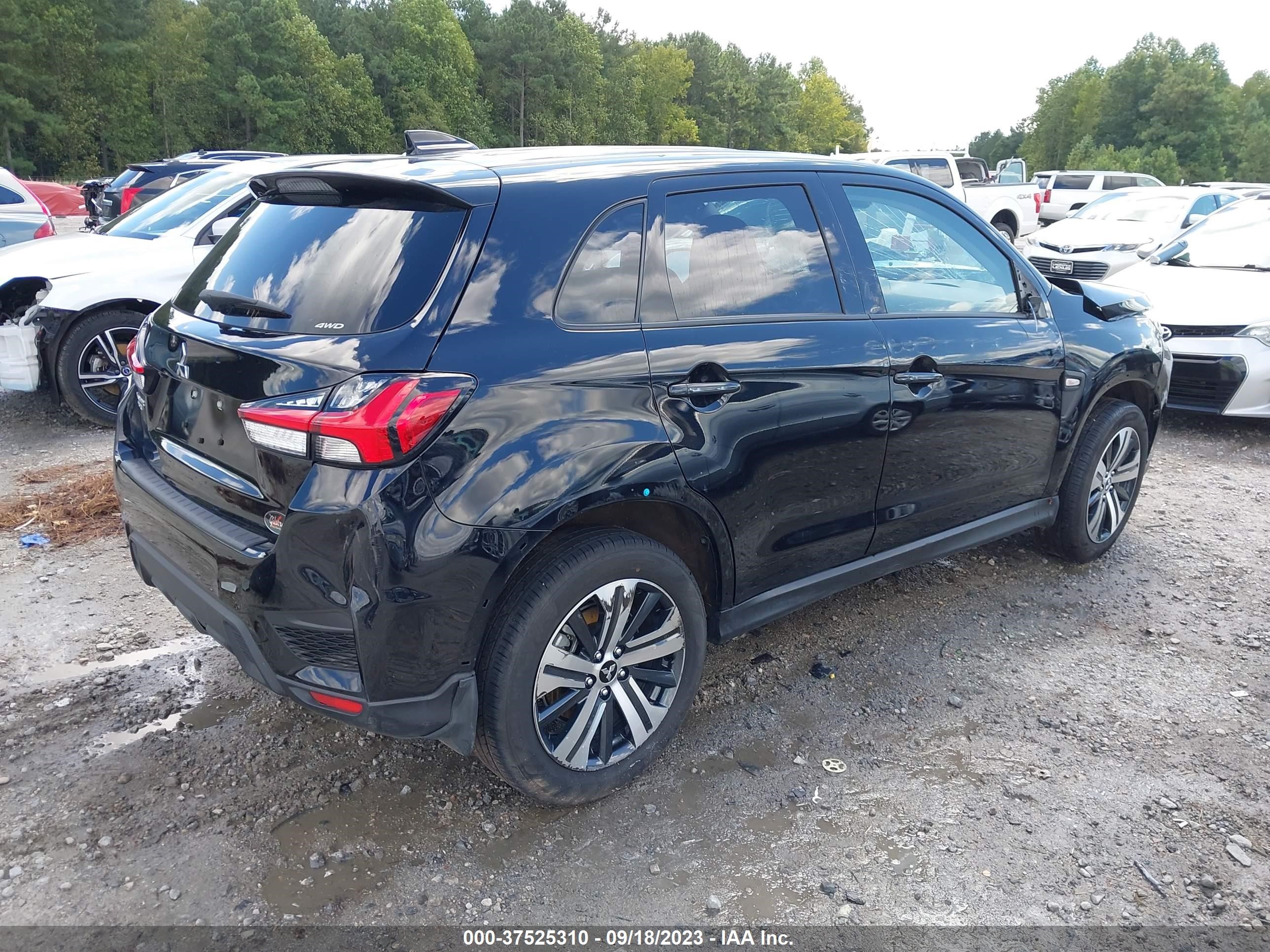 Photo 3 VIN: JA4ARUAU7PU008001 - MITSUBISHI OUTLANDER 