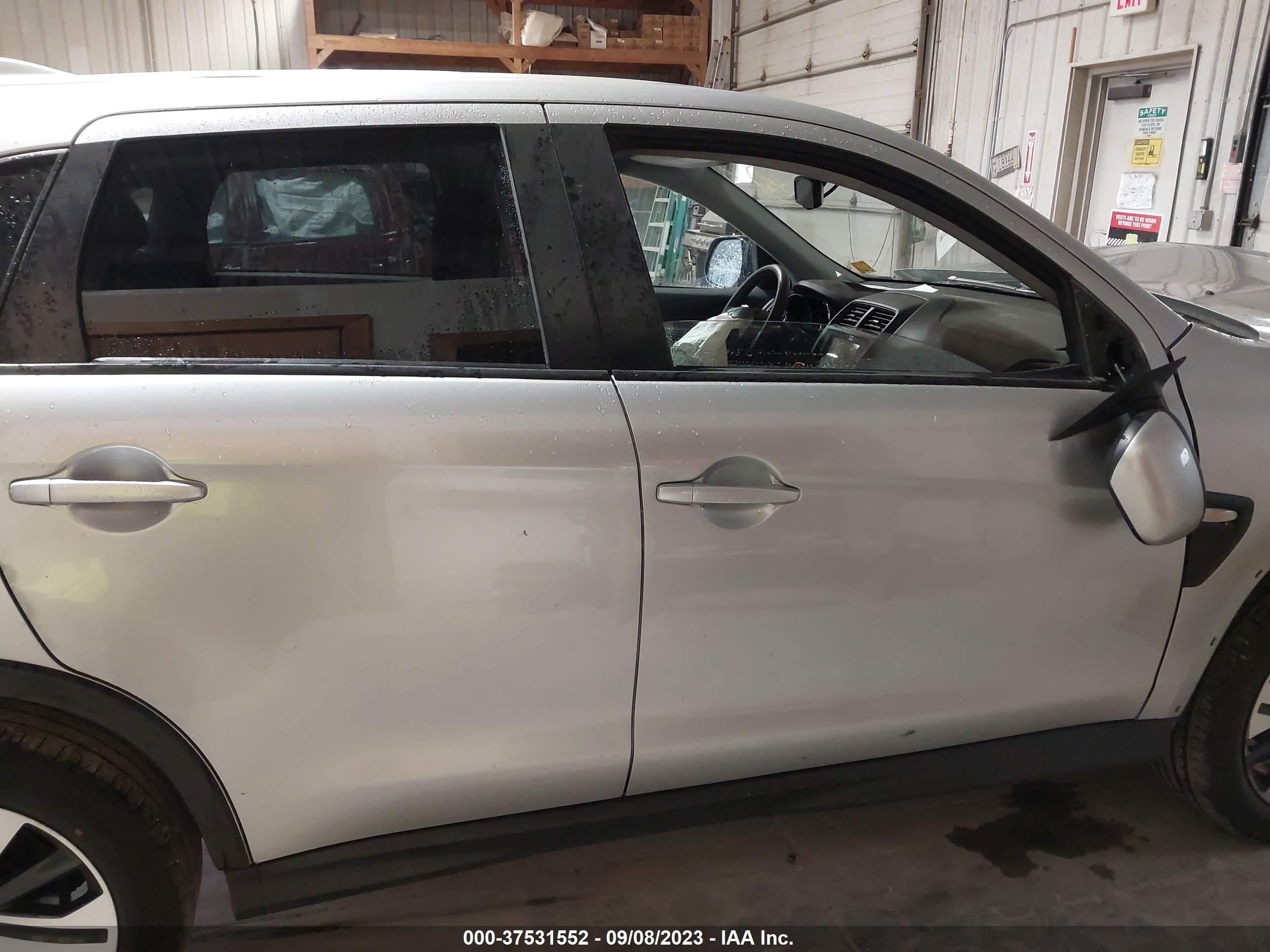 Photo 12 VIN: JA4ARUAU9MU010280 - MITSUBISHI OUTLANDER SPORT 