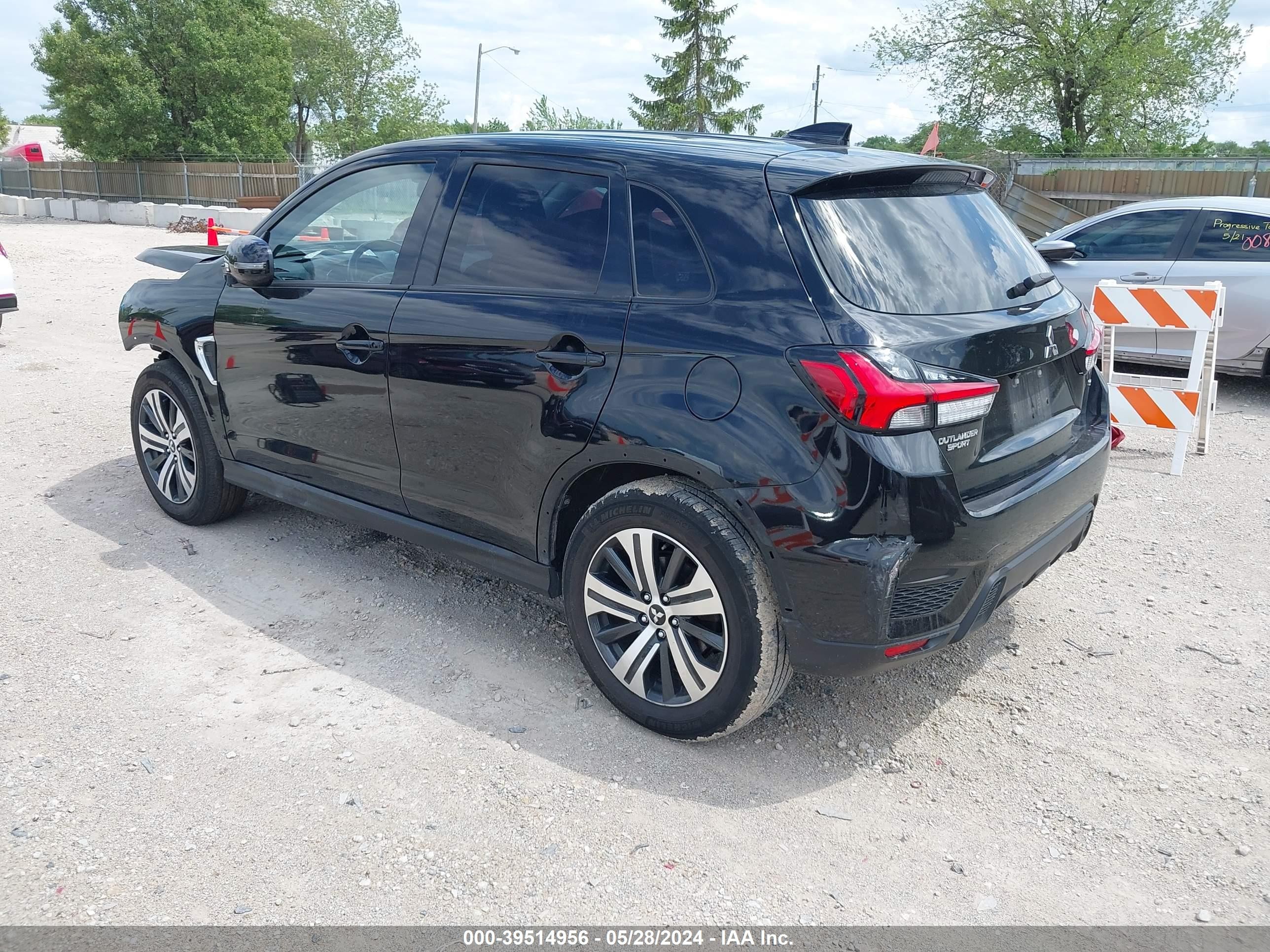 Photo 2 VIN: JA4ARUAU9MU010439 - MITSUBISHI OUTLANDER 