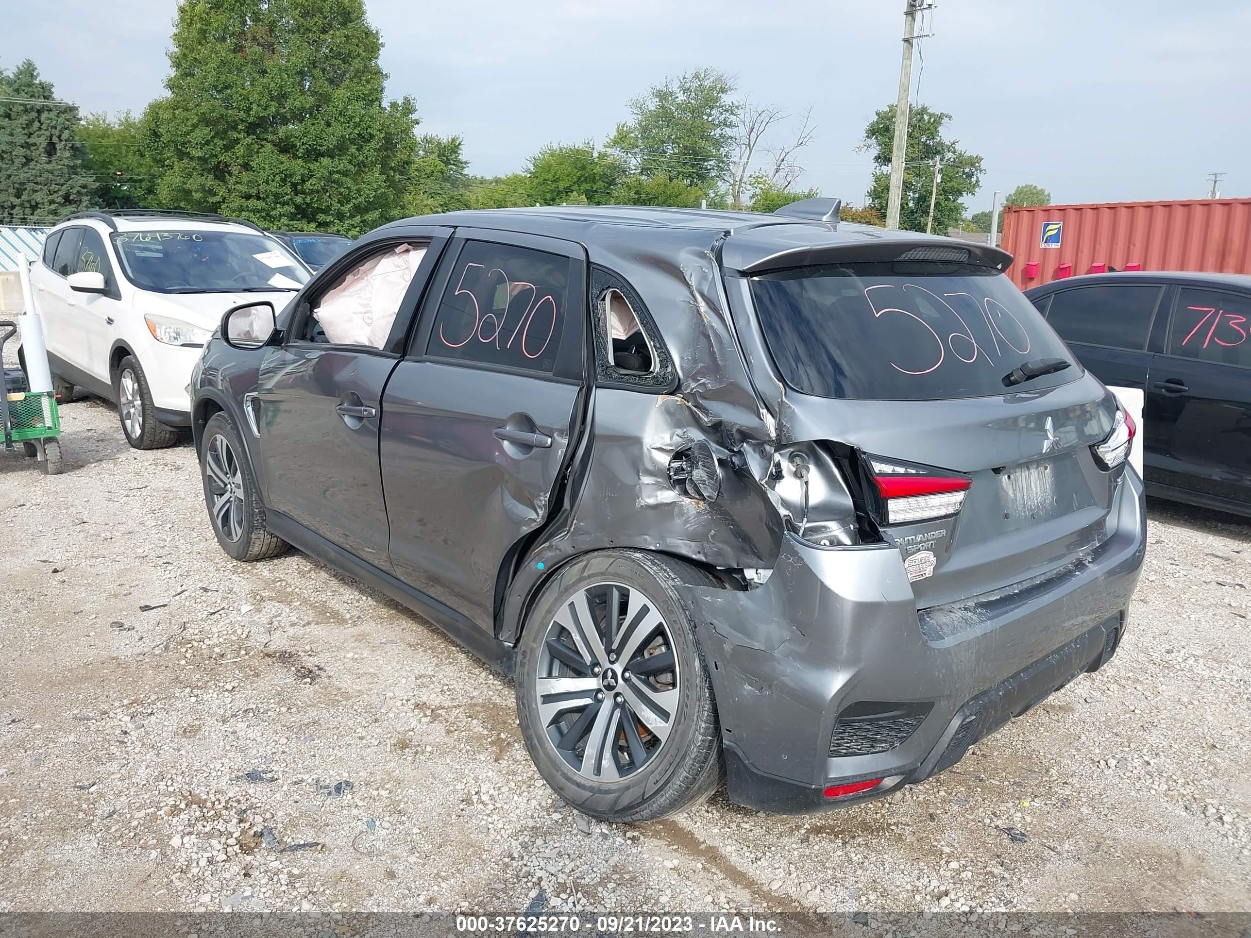 Photo 2 VIN: JA4ARUAU9MU030089 - MITSUBISHI OUTLANDER 