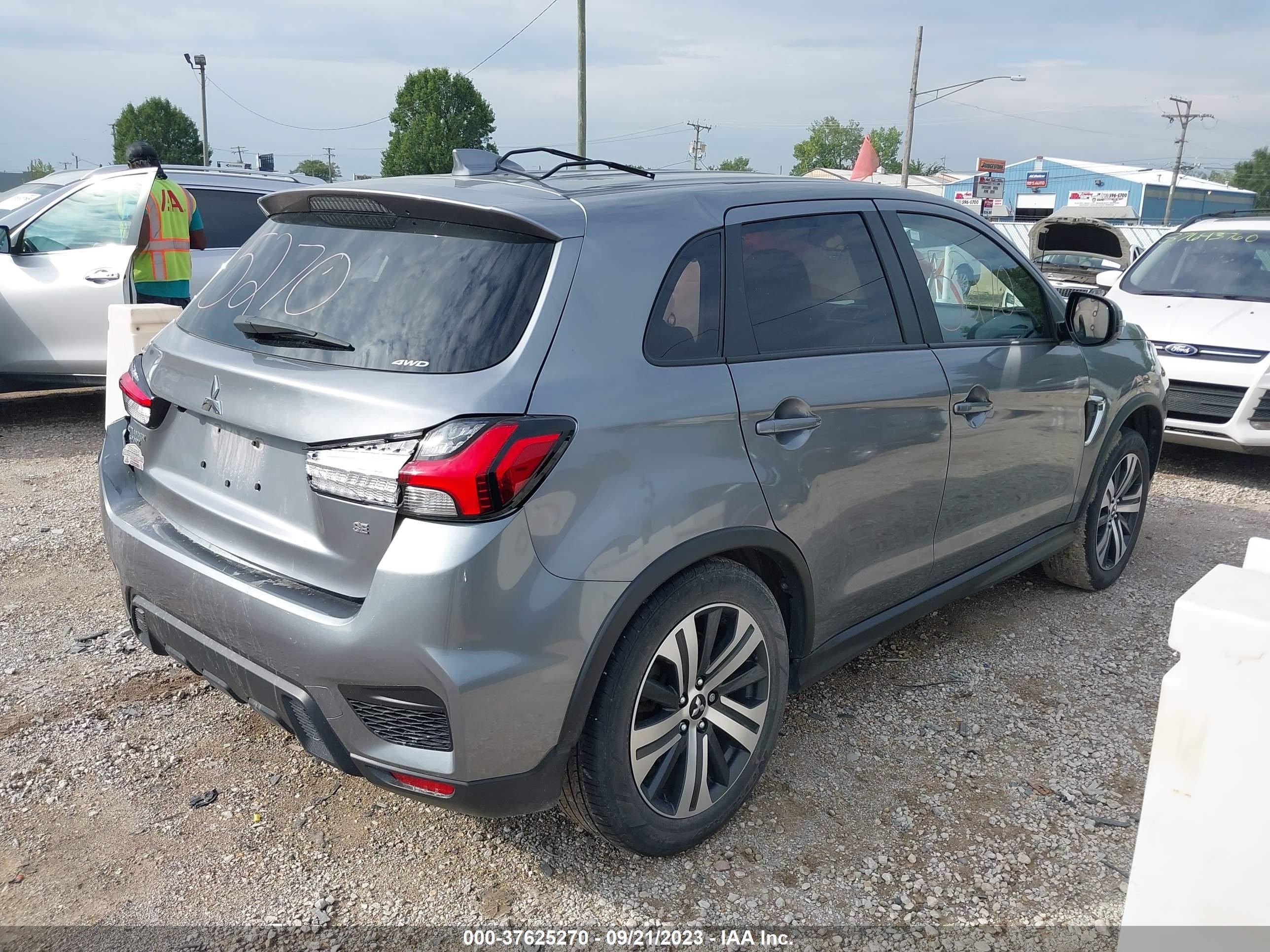 Photo 3 VIN: JA4ARUAU9MU030089 - MITSUBISHI OUTLANDER 