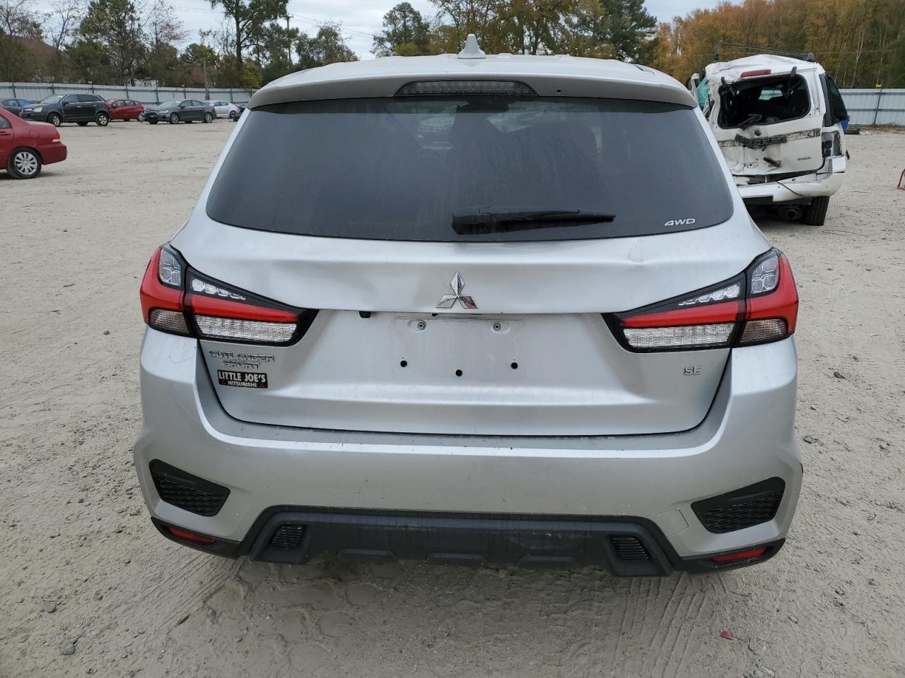 Photo 5 VIN: JA4ARUAUXPU004217 - MITSUBISHI OUTLANDER 