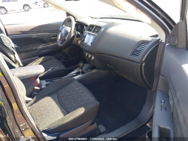 Photo 4 VIN: JA4ARUAUXPU015427 - MITSUBISHI OUTLANDER SPORT 