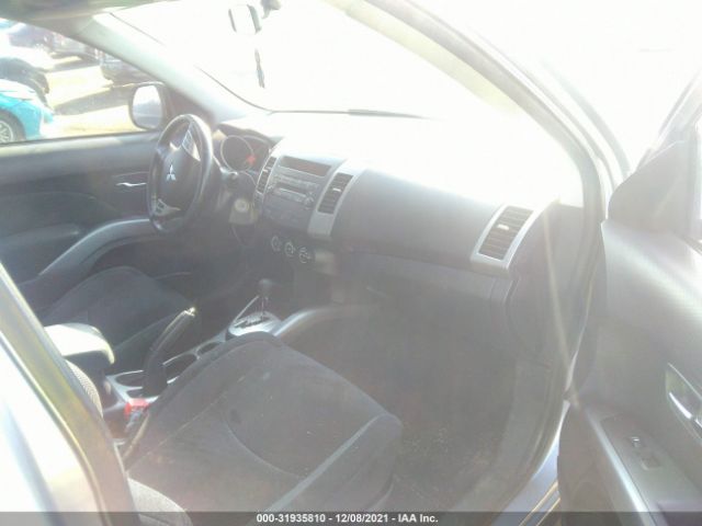 Photo 4 VIN: JA4AS2AW1AZ010539 - MITSUBISHI OUTLANDER 