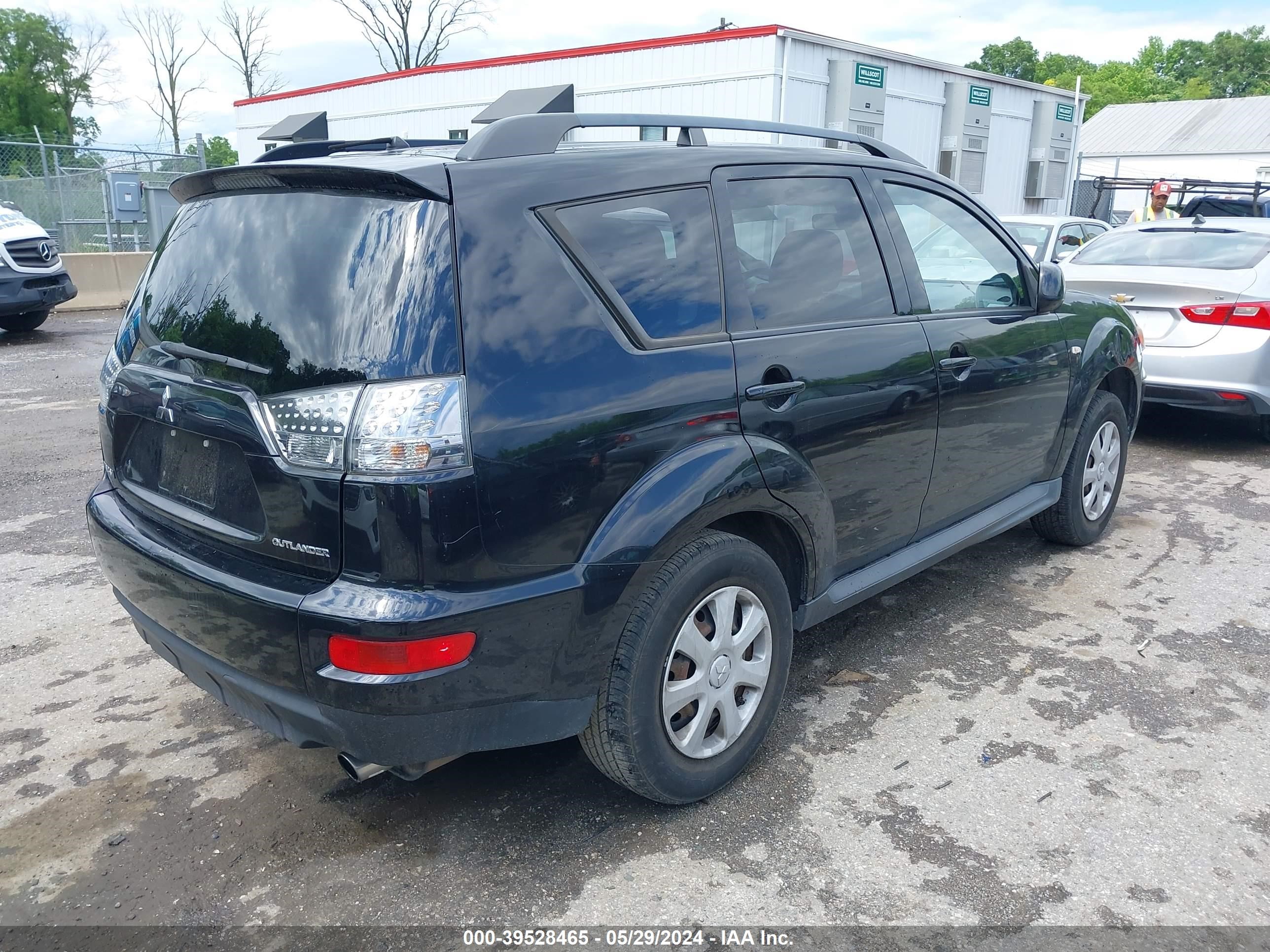 Photo 3 VIN: JA4AS2AW6CU003831 - MITSUBISHI OUTLANDER 