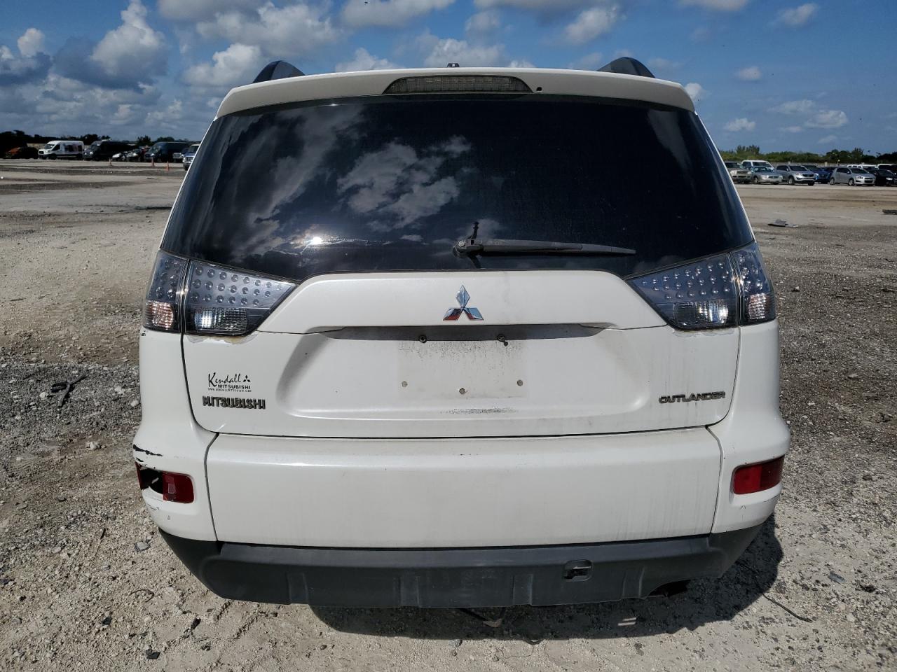 Photo 5 VIN: JA4AS2AW8BU038014 - MITSUBISHI OUTLANDER 