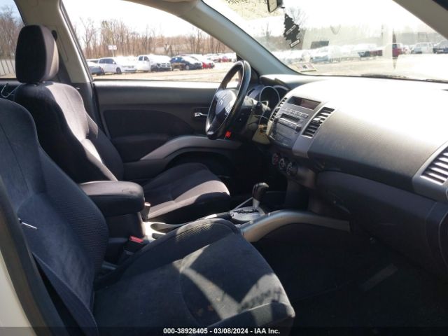 Photo 4 VIN: JA4AS2AW8CU002731 - MITSUBISHI OUTLANDER 