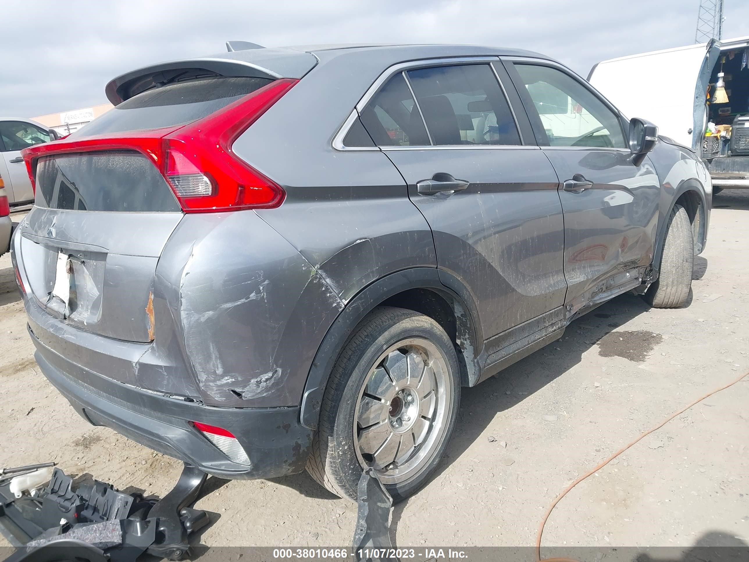 Photo 3 VIN: JA4AS3AAXLZ036392 - MITSUBISHI ECLIPSE CROSS 