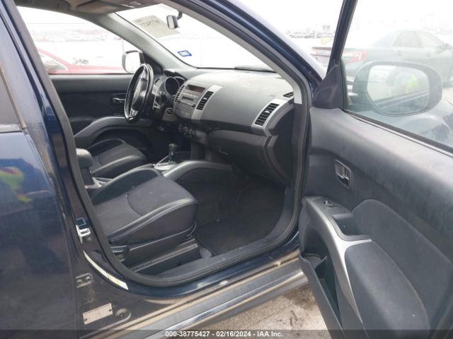 Photo 4 VIN: JA4AS3AW6AZ019209 - MITSUBISHI OUTLANDER 