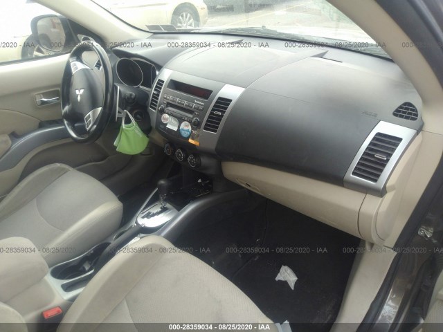 Photo 4 VIN: JA4AS3AW7AZ014388 - MITSUBISHI OUTLANDER 