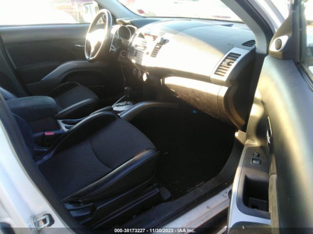 Photo 4 VIN: JA4AS3AW8AZ007322 - MITSUBISHI OUTLANDER 