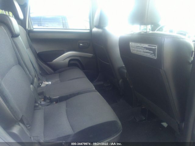 Photo 7 VIN: JA4AS3AWXAZ013817 - MITSUBISHI OUTLANDER 