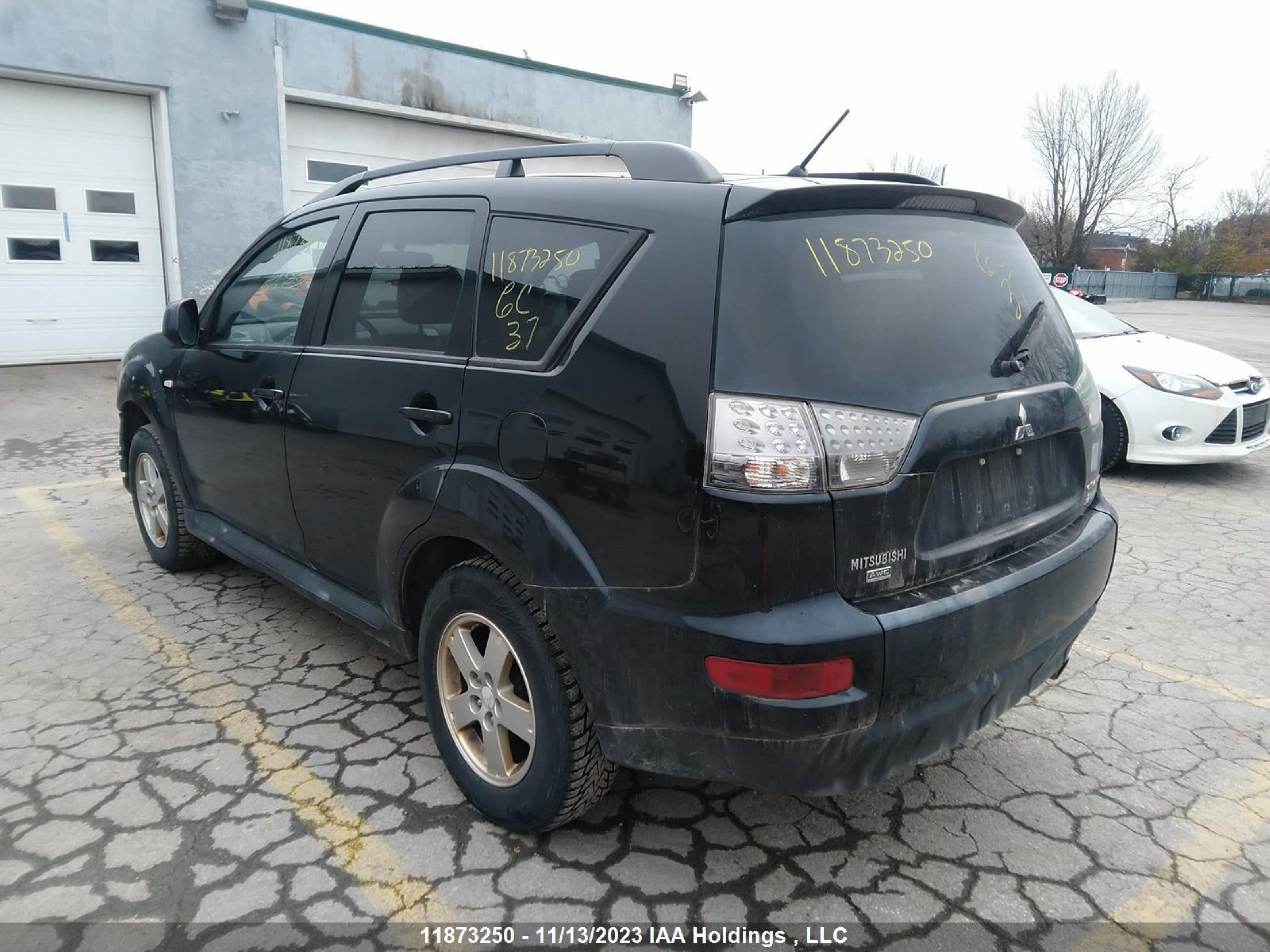 Photo 2 VIN: JA4AT2AW2CU611858 - MITSUBISHI OUTLANDER 