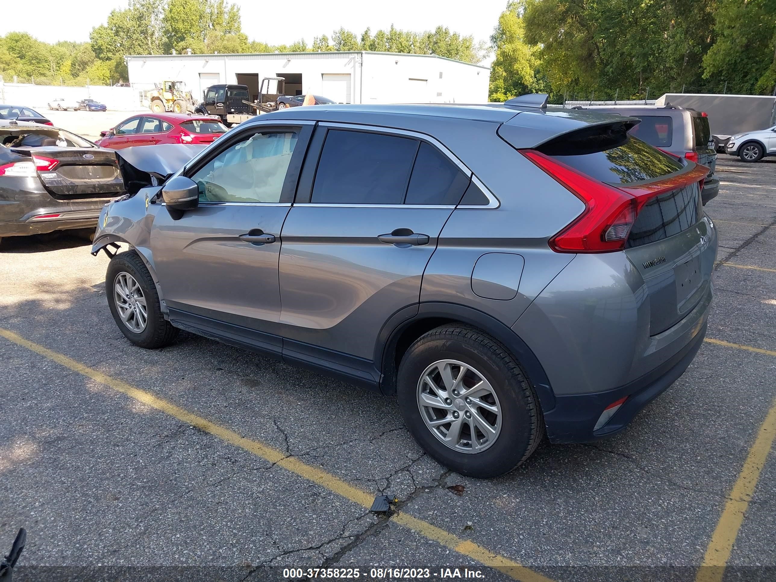 Photo 2 VIN: JA4AT3AA9JZ039794 - MITSUBISHI ECLIPSE CROSS 