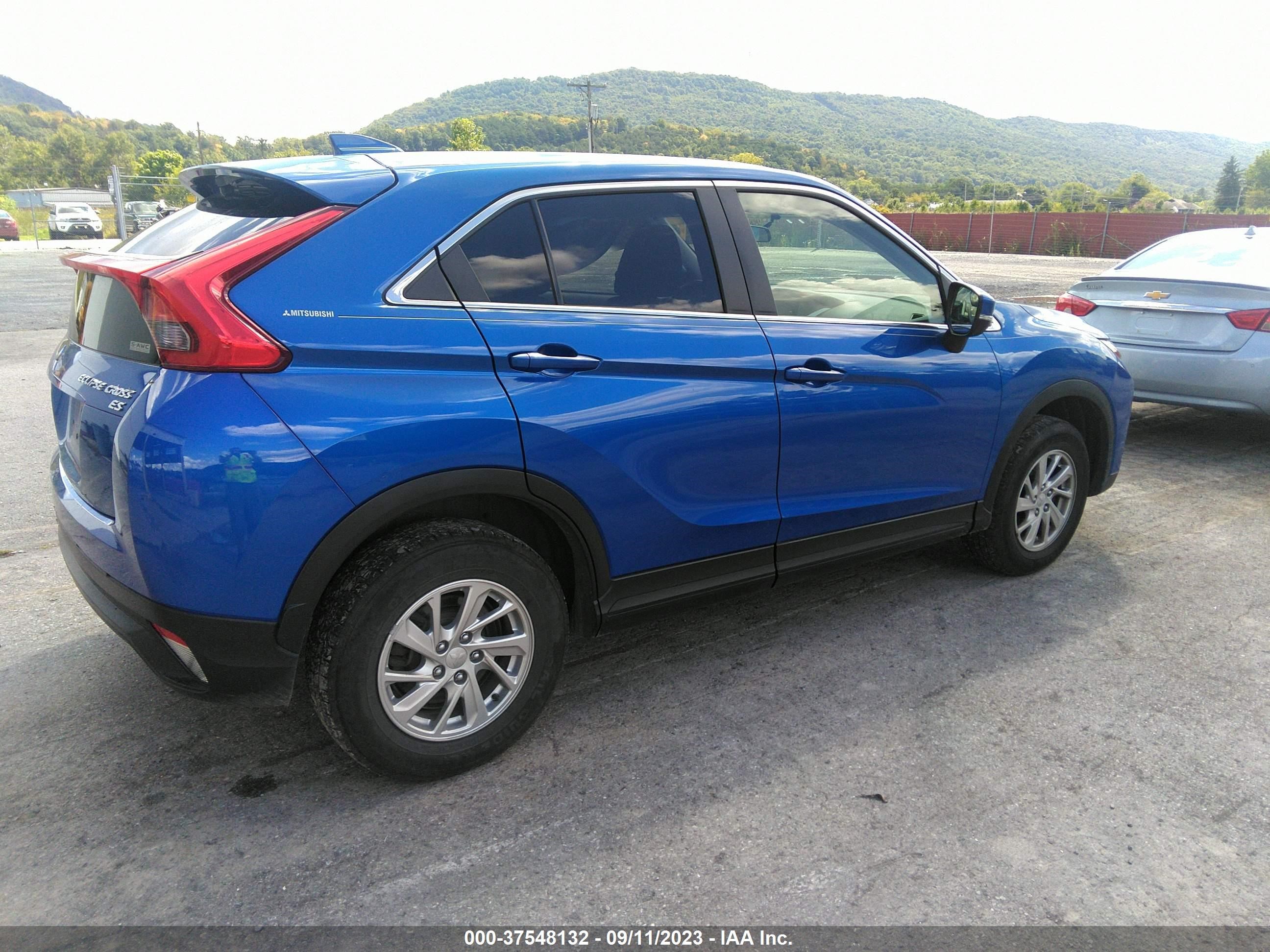 Photo 3 VIN: JA4AT3AA9JZ065490 - MITSUBISHI ECLIPSE CROSS 