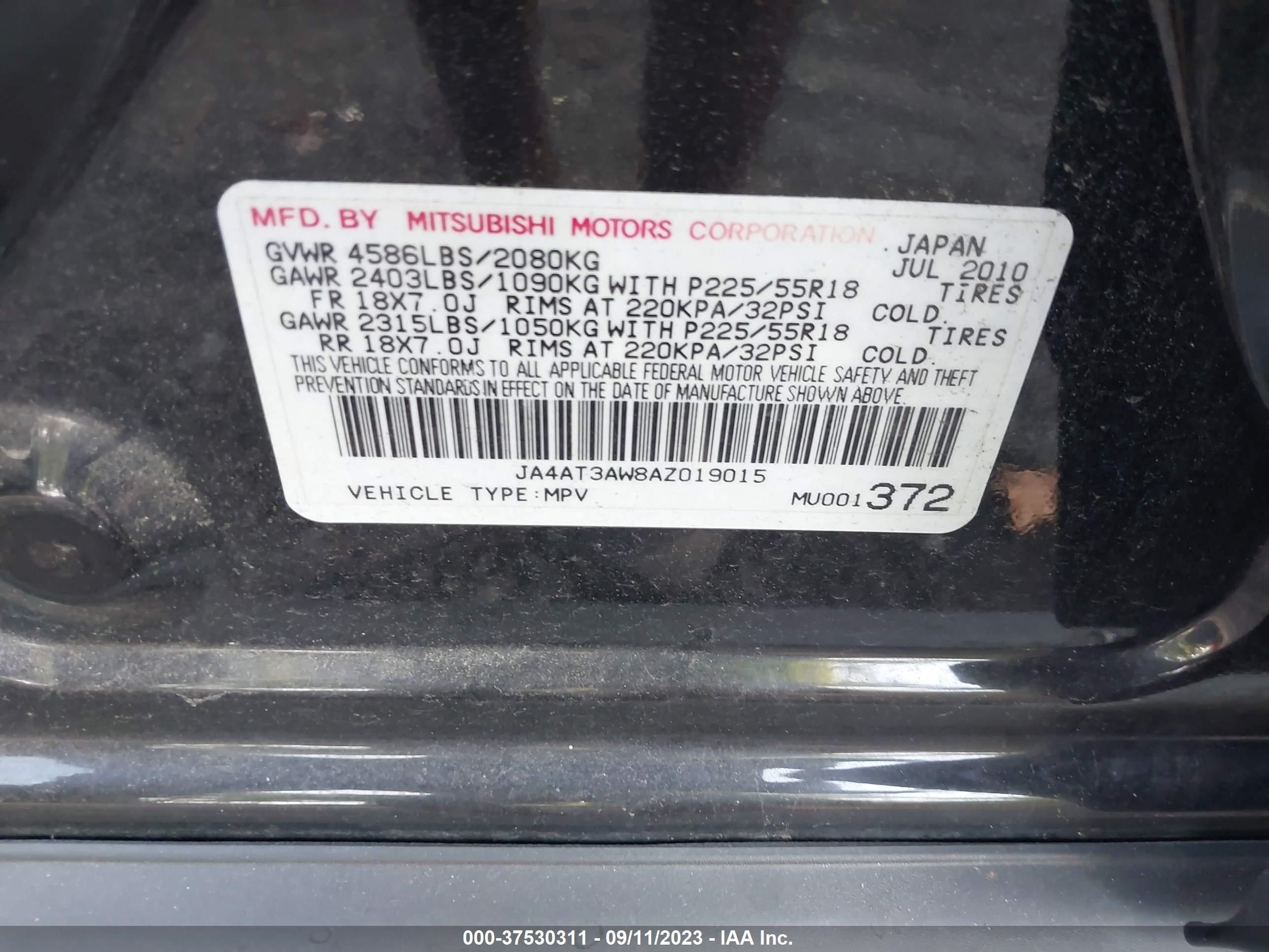 Photo 8 VIN: JA4AT3AW8AZ019015 - MITSUBISHI OUTLANDER 