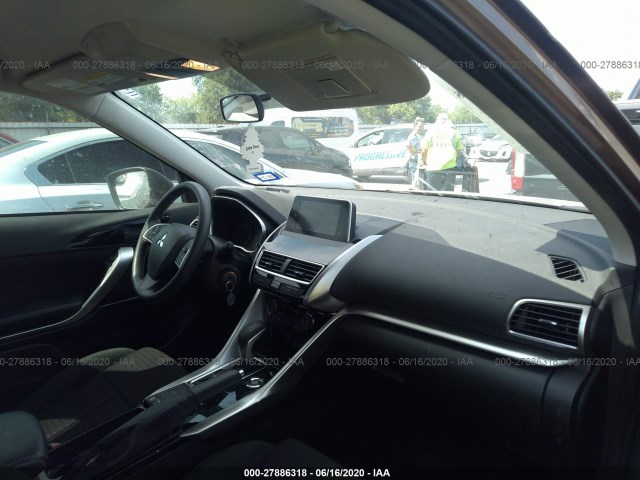 Photo 4 VIN: JA4AT4AA1KZ010085 - MITSUBISHI ECLIPSE CROSS 