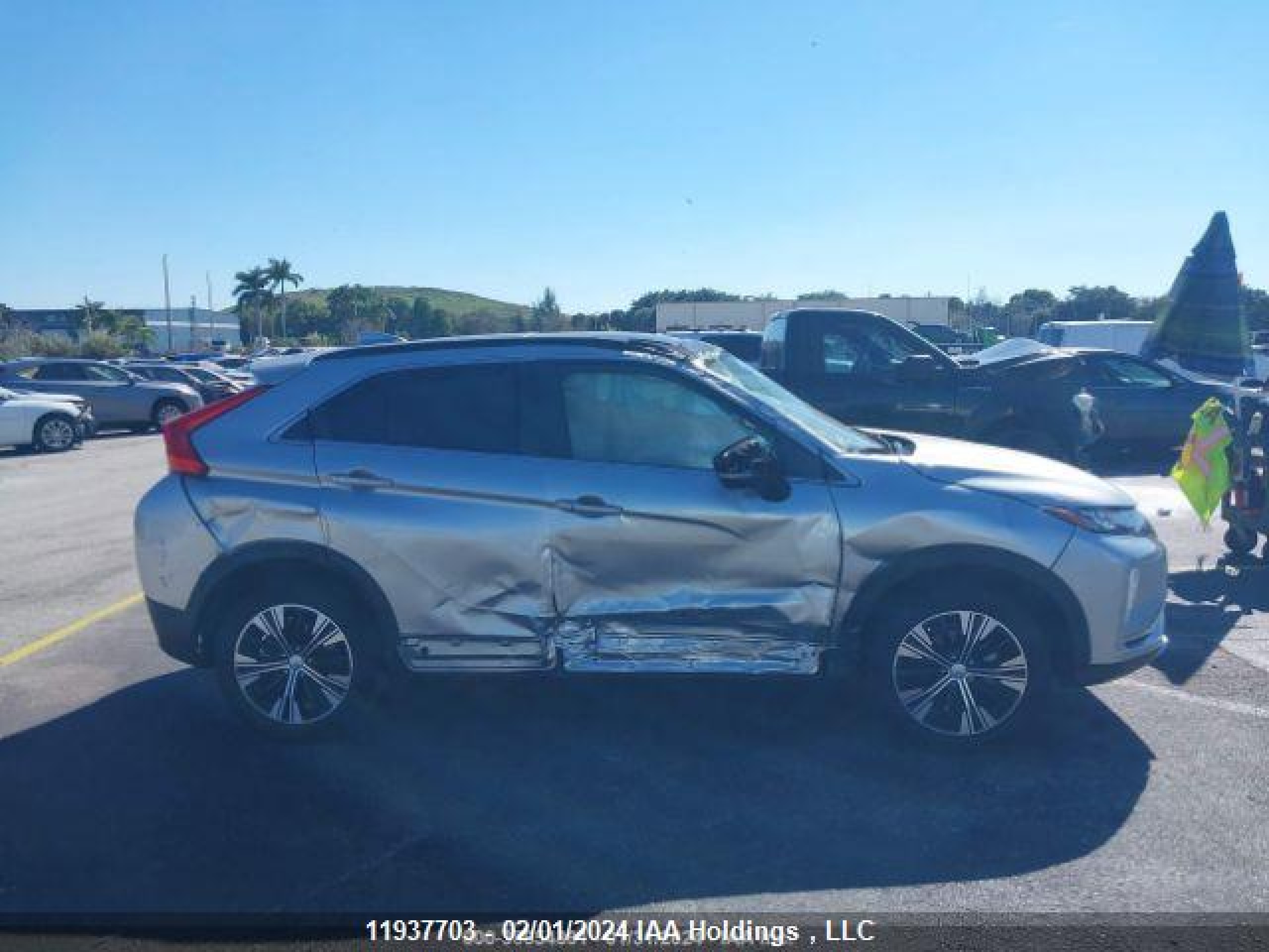 Photo 14 VIN: JA4AT4AA3LZ608311 - MITSUBISHI ECLIPSE CROSS 