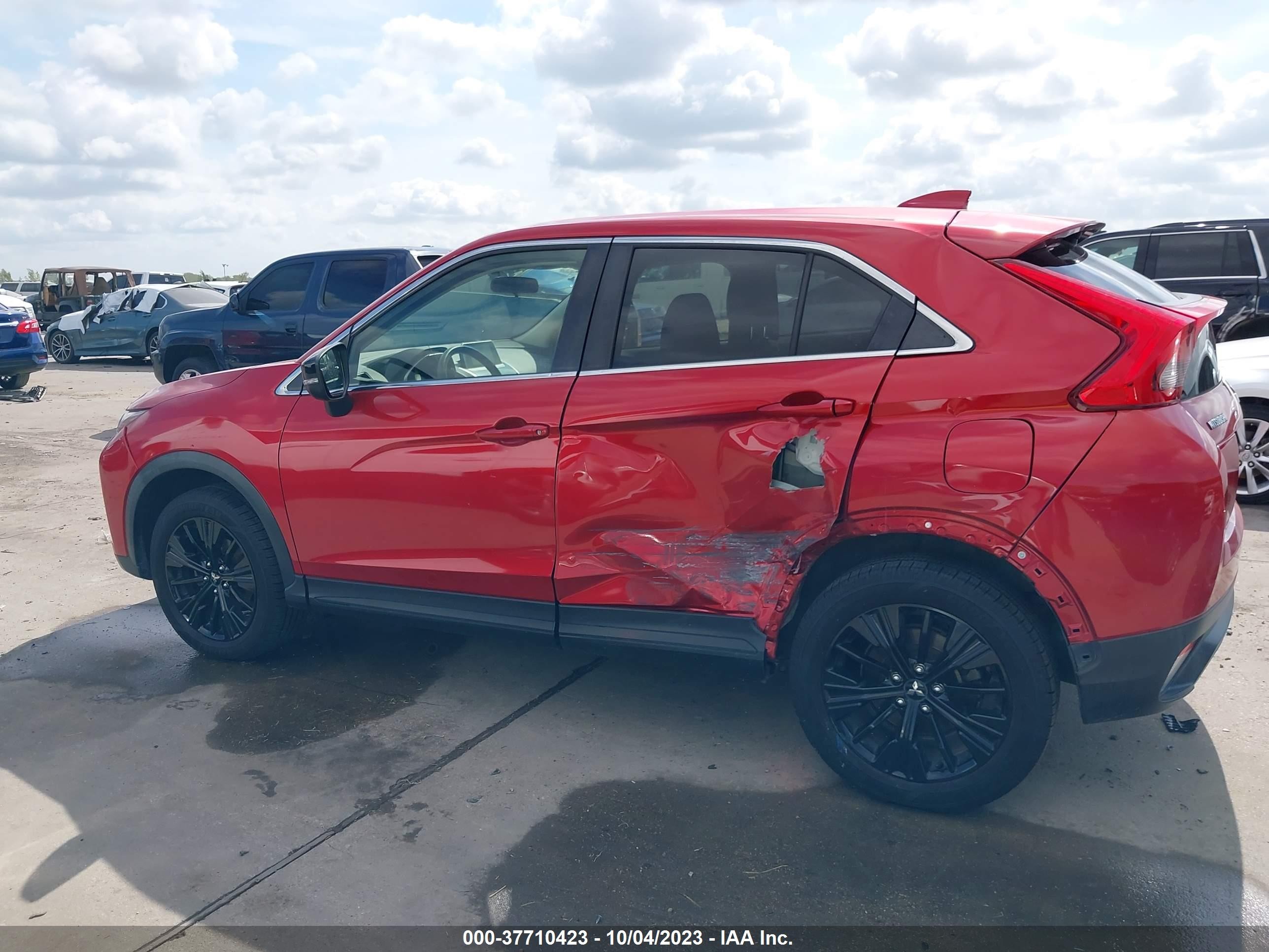 Photo 13 VIN: JA4AT4AA7JZ064862 - MITSUBISHI ECLIPSE CROSS 