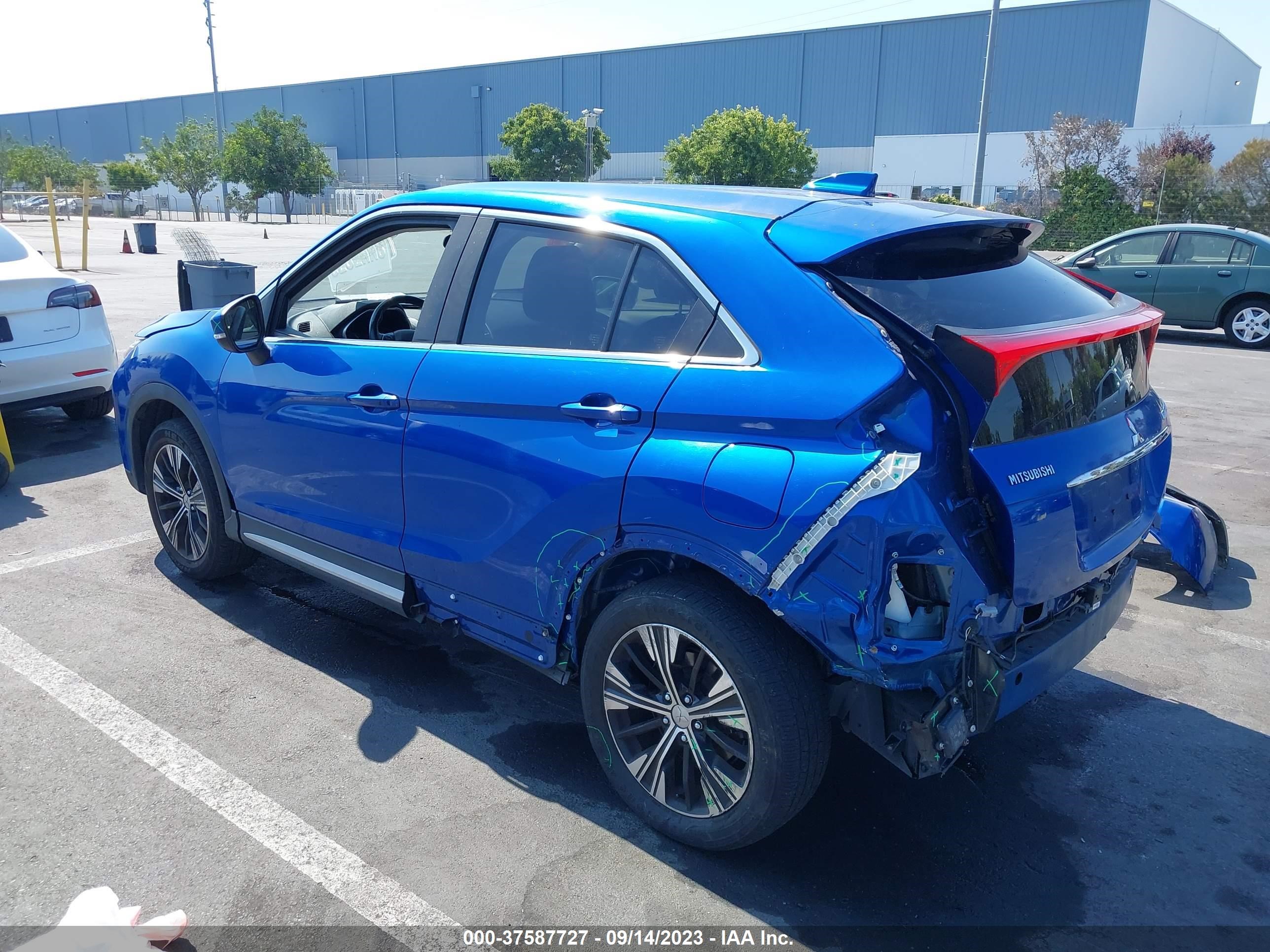 Photo 2 VIN: JA4AT5AA8JZ038907 - MITSUBISHI ECLIPSE CROSS 