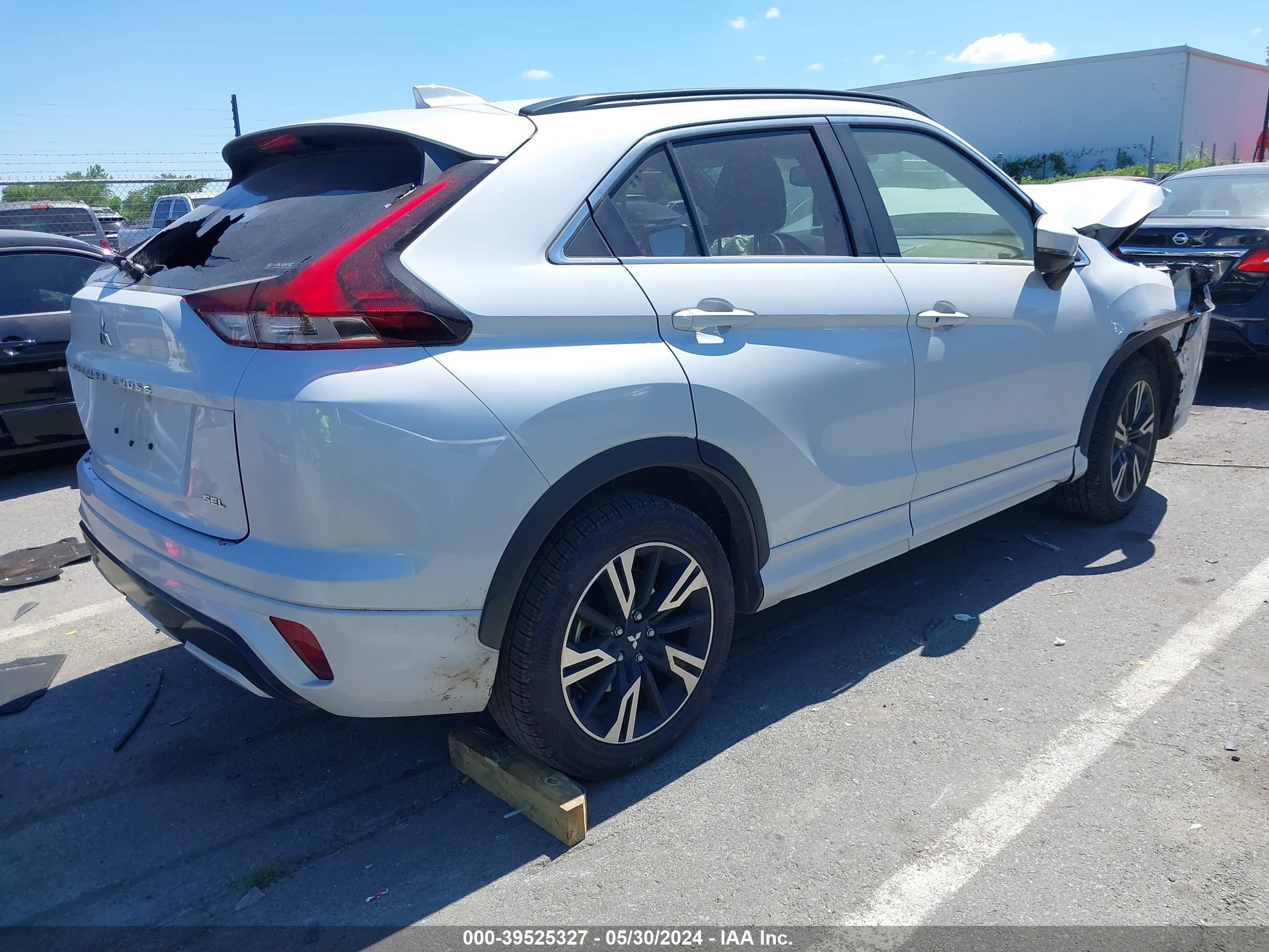 Photo 3 VIN: JA4ATWAA8PZ003010 - MITSUBISHI ECLIPSE CROSS 