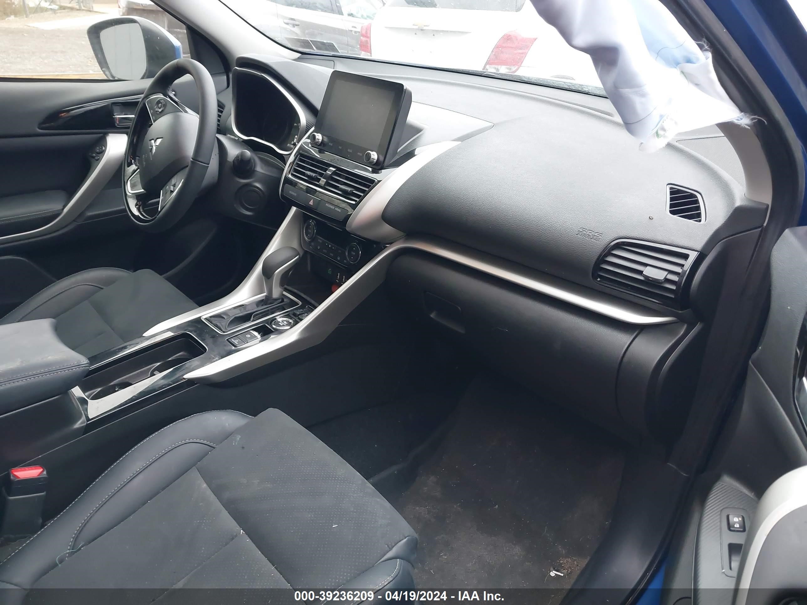 Photo 4 VIN: JA4ATWAA8RZ014382 - MITSUBISHI ECLIPSE CROSS 