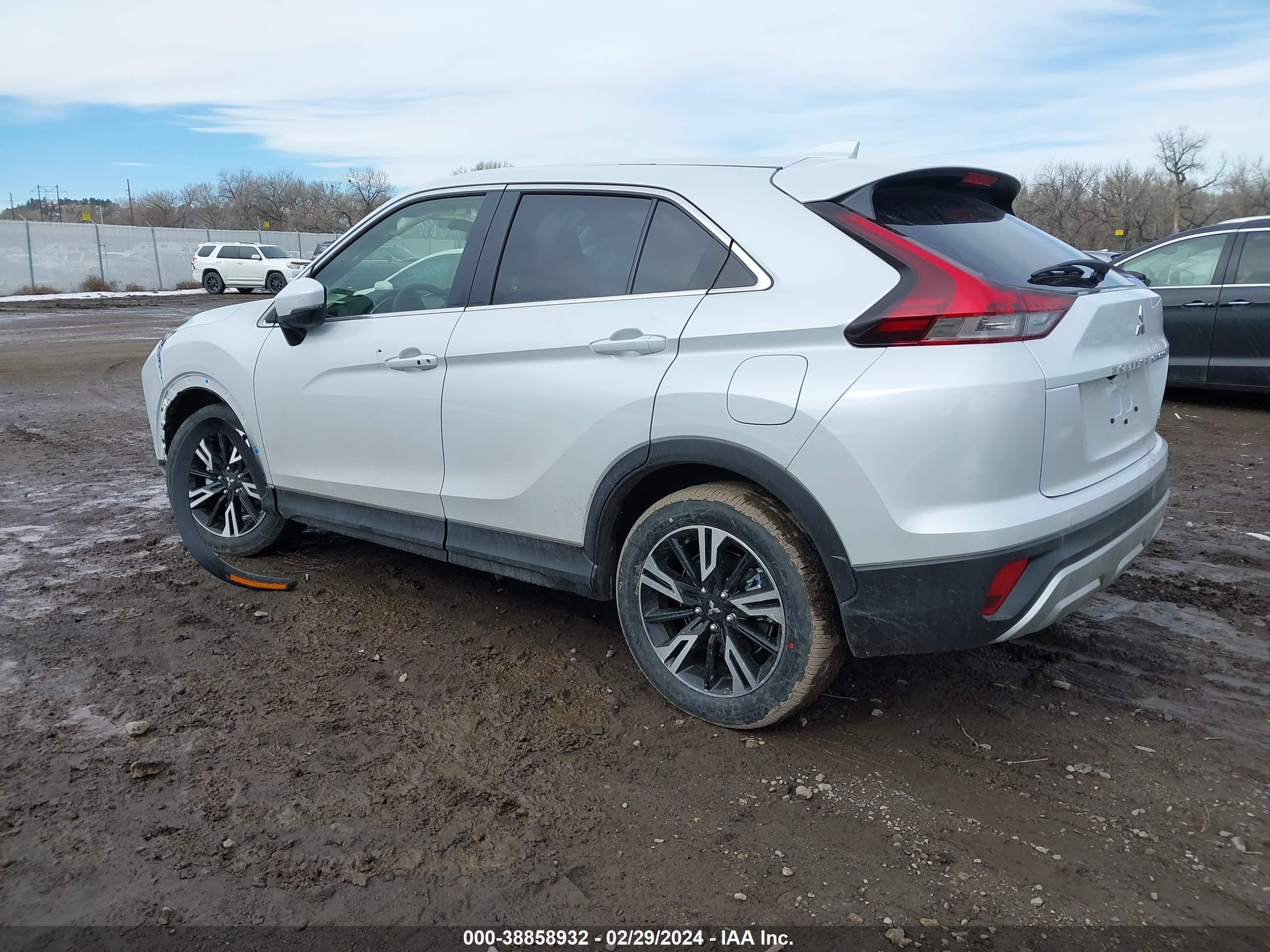 Photo 2 VIN: JA4ATWAA8RZ035717 - MITSUBISHI ECLIPSE CROSS 