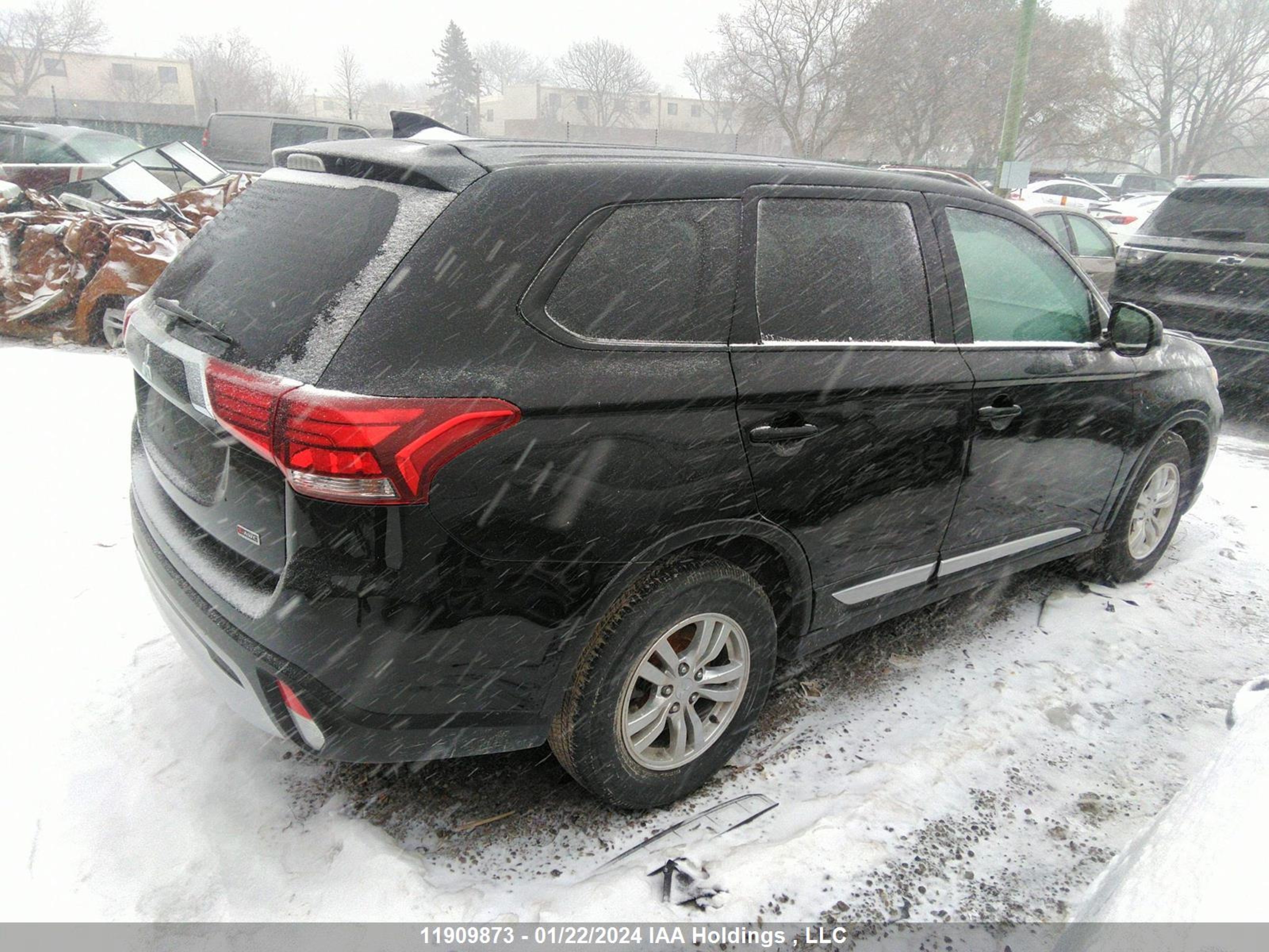 Photo 3 VIN: JA4AZ2A30LZ611414 - MITSUBISHI OUTLANDER 