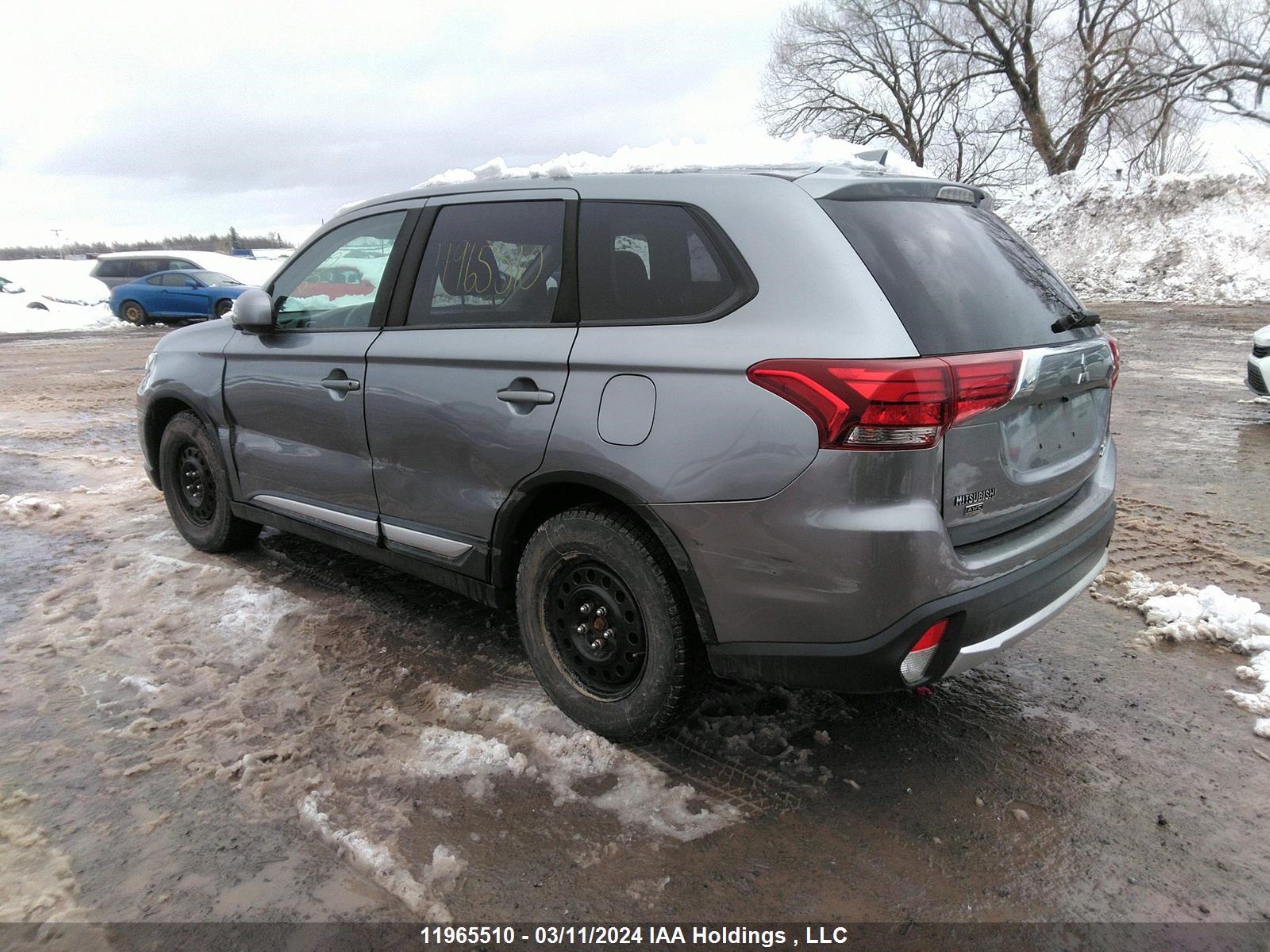 Photo 2 VIN: JA4AZ2A32HZ606108 - MITSUBISHI OUTLANDER 