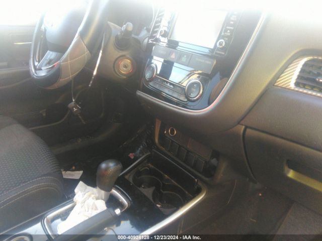 Photo 4 VIN: JA4AZ2A33HZ056336 - MITSUBISHI OUTLANDER 