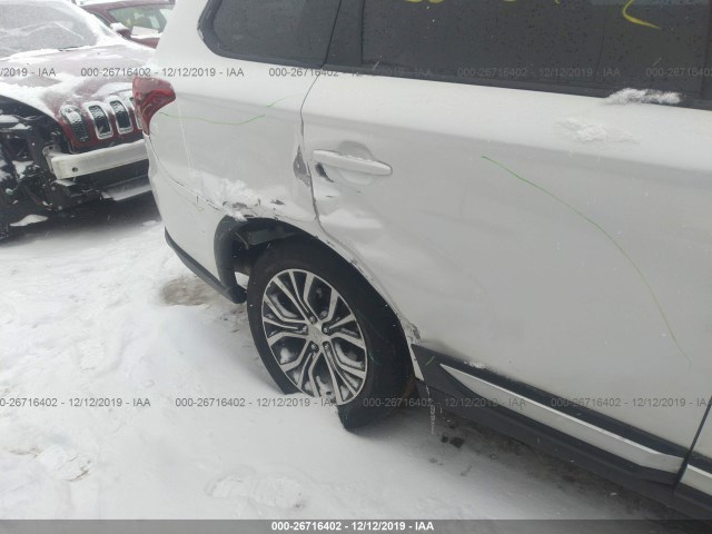 Photo 5 VIN: JA4AZ2A33HZ059673 - MITSUBISHI OUTLANDER 