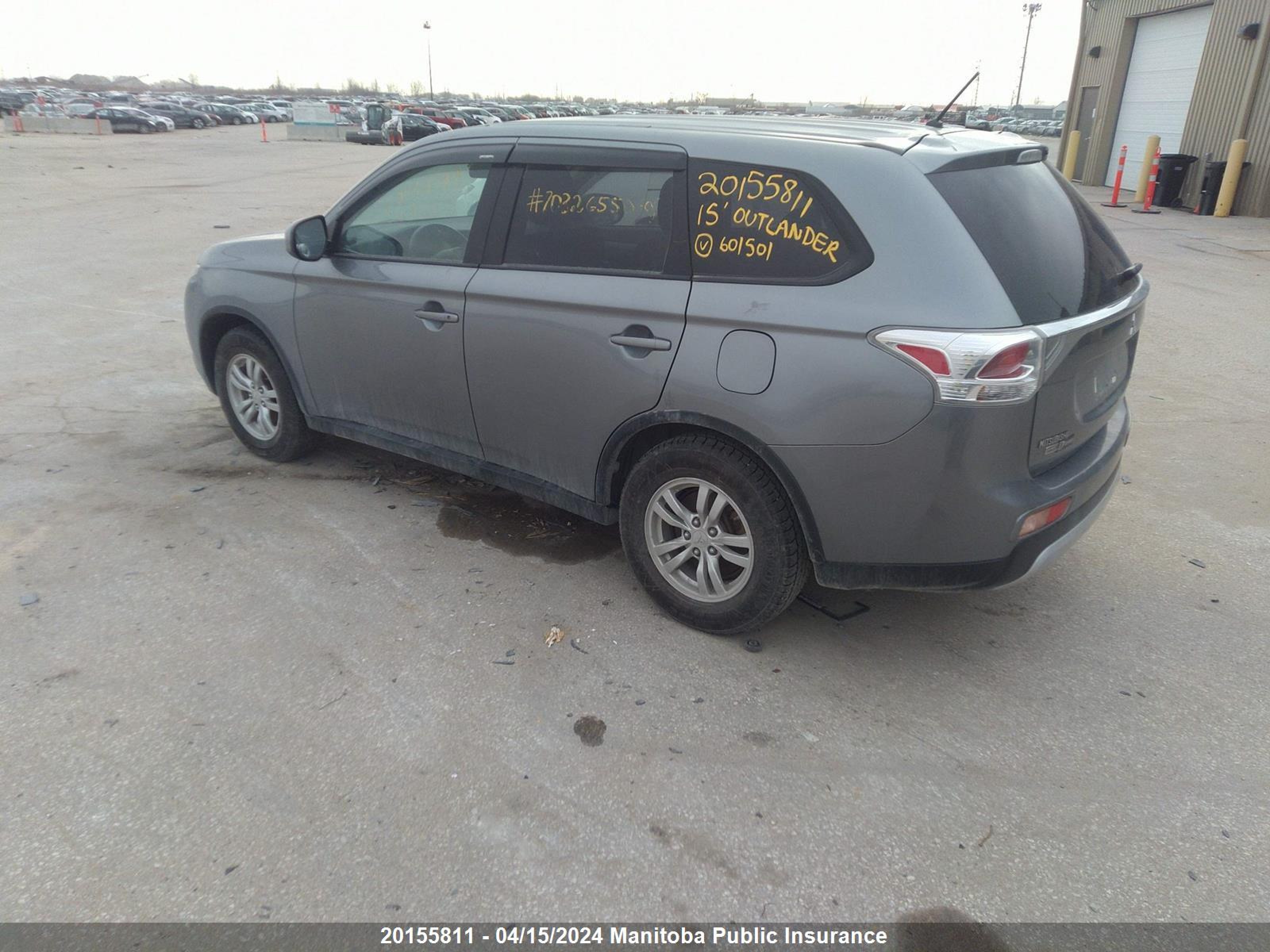 Photo 2 VIN: JA4AZ2A35FZ601501 - MITSUBISHI OUTLANDER 