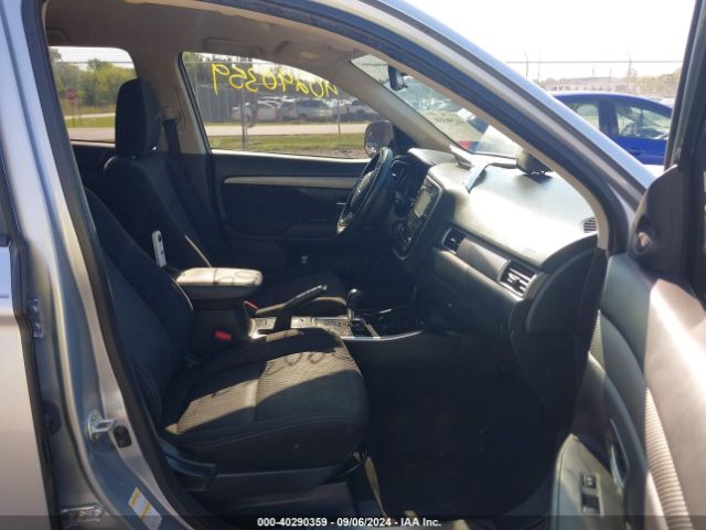 Photo 4 VIN: JA4AZ2A35HZ055009 - MITSUBISHI OUTLANDER 