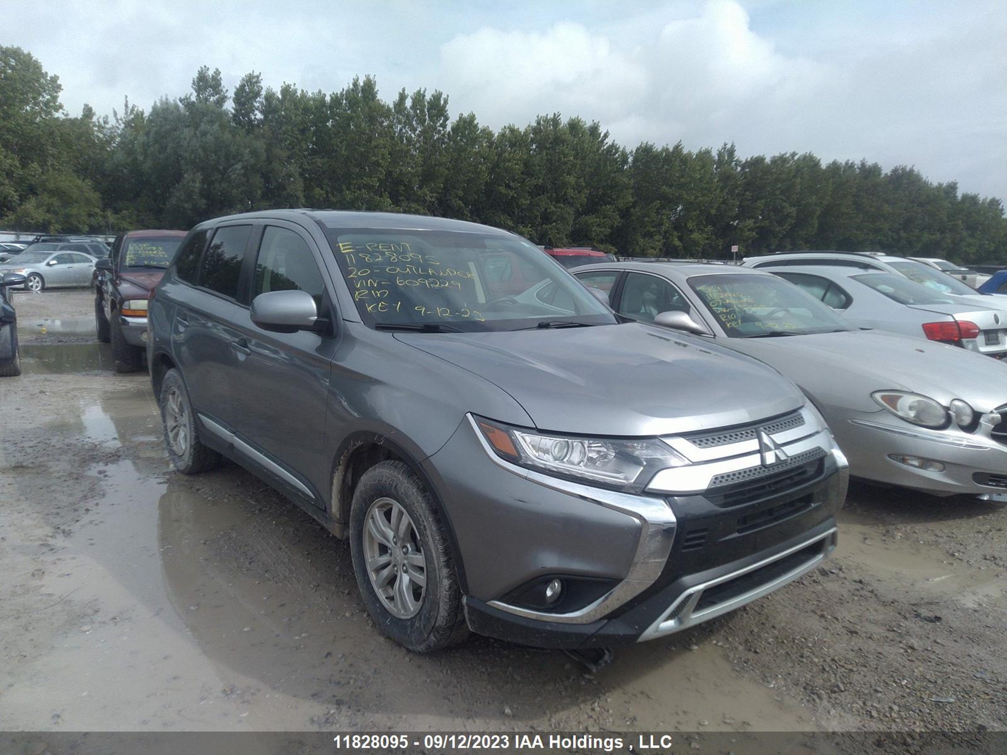 Photo 5 VIN: JA4AZ2A36LZ609229 - MITSUBISHI OUTLANDER 