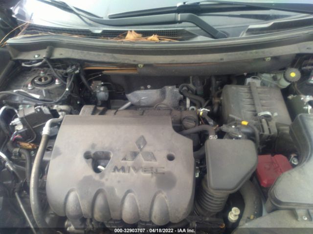 Photo 9 VIN: JA4AZ2A37JZ005802 - MITSUBISHI OUTLANDER 