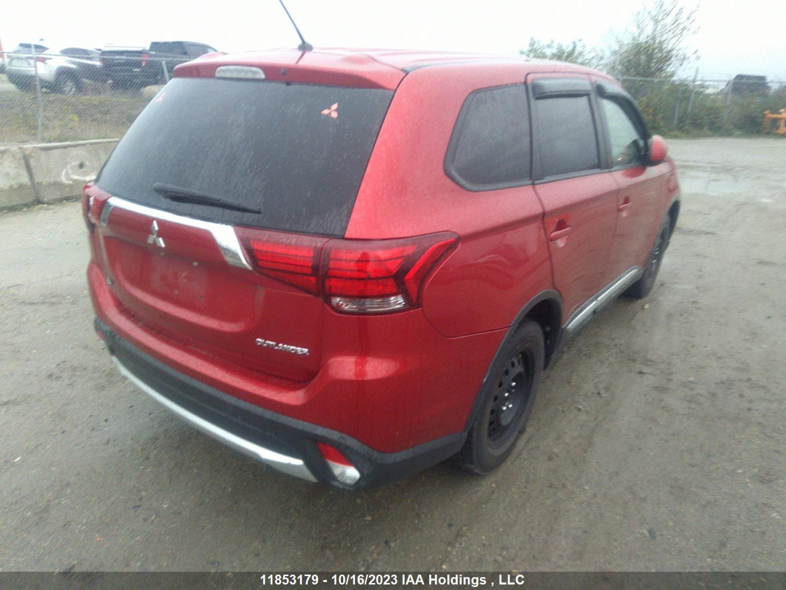 Photo 3 VIN: JA4AZ2A3XGZ606744 - MITSUBISHI OUTLANDER 