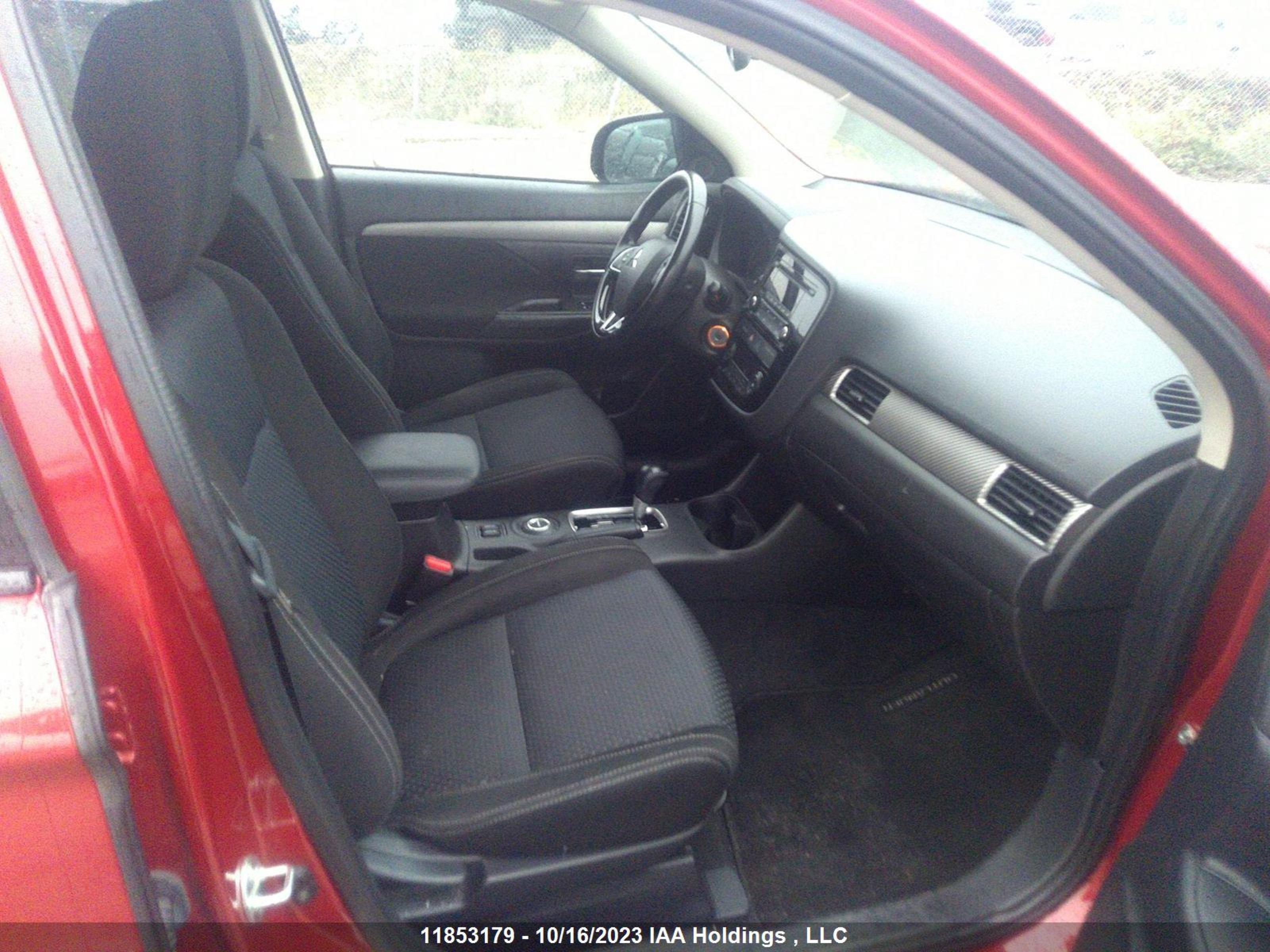 Photo 4 VIN: JA4AZ2A3XGZ606744 - MITSUBISHI OUTLANDER 