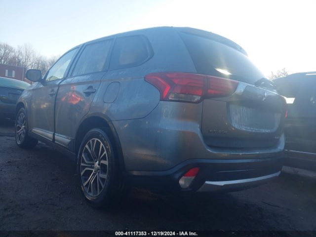 Photo 2 VIN: JA4AZ2A3XHZ035631 - MITSUBISHI OUTLANDER 