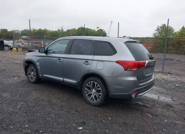 Photo 2 VIN: JA4AZ2A3XHZ052154 - MITSUBISHI OUTLANDER 