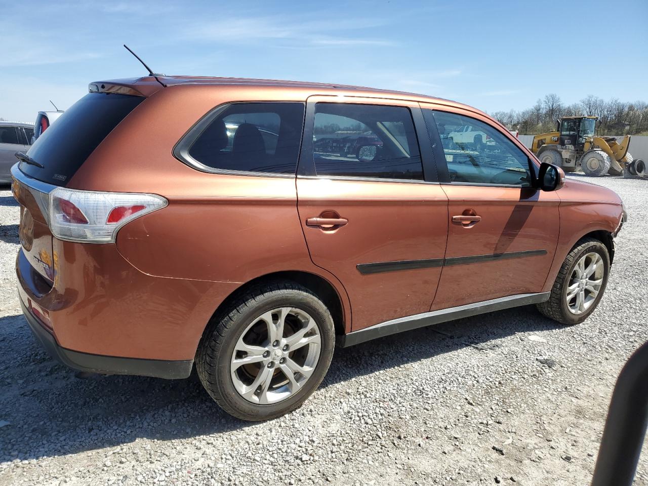 Photo 2 VIN: JA4AZ3A30EZ006527 - MITSUBISHI OUTLANDER 