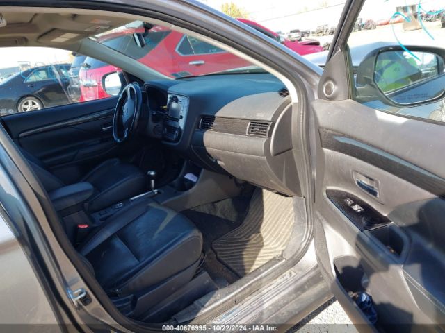 Photo 4 VIN: JA4AZ3A30GZ017823 - MITSUBISHI OUTLANDER 