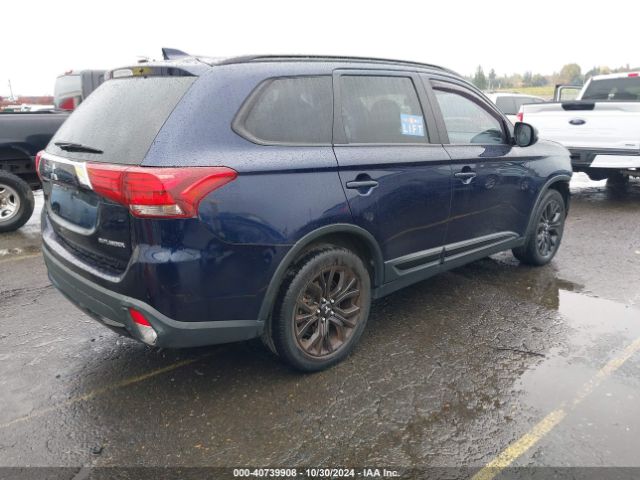 Photo 3 VIN: JA4AZ3A30JZ031700 - MITSUBISHI OUTLANDER 