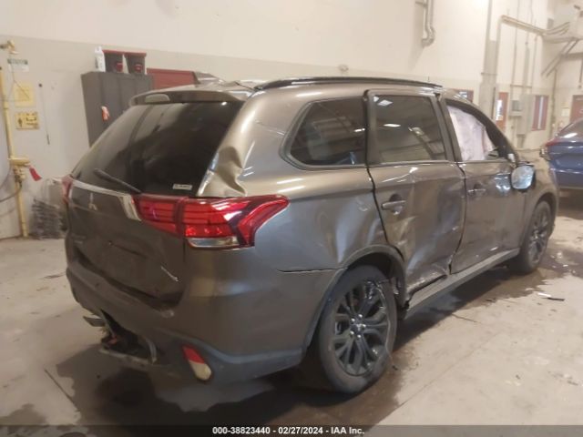 Photo 3 VIN: JA4AZ3A30JZ046634 - MITSUBISHI OUTLANDER 