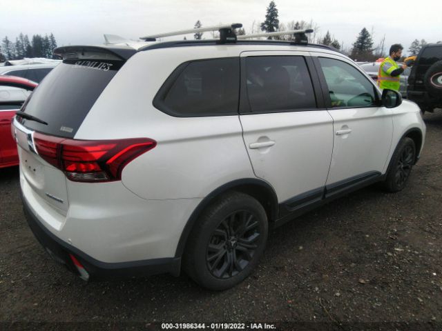 Photo 3 VIN: JA4AZ3A30JZ064924 - MITSUBISHI OUTLANDER 