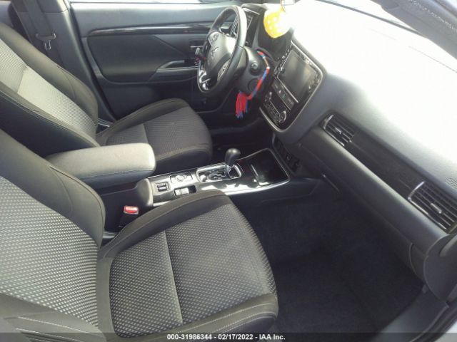 Photo 4 VIN: JA4AZ3A30JZ064924 - MITSUBISHI OUTLANDER 