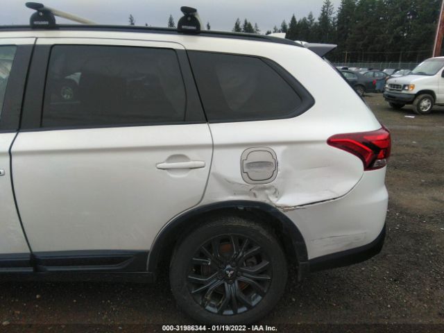 Photo 5 VIN: JA4AZ3A30JZ064924 - MITSUBISHI OUTLANDER 