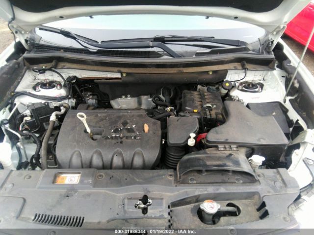 Photo 9 VIN: JA4AZ3A30JZ064924 - MITSUBISHI OUTLANDER 