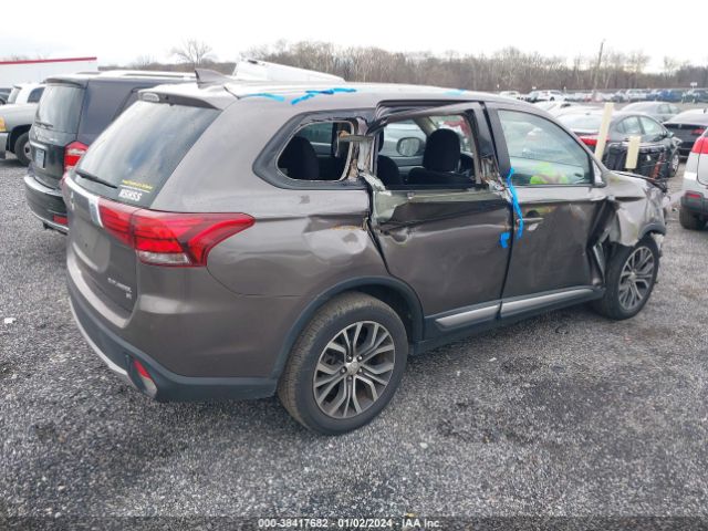 Photo 3 VIN: JA4AZ3A30JZ066799 - MITSUBISHI OUTLANDER 